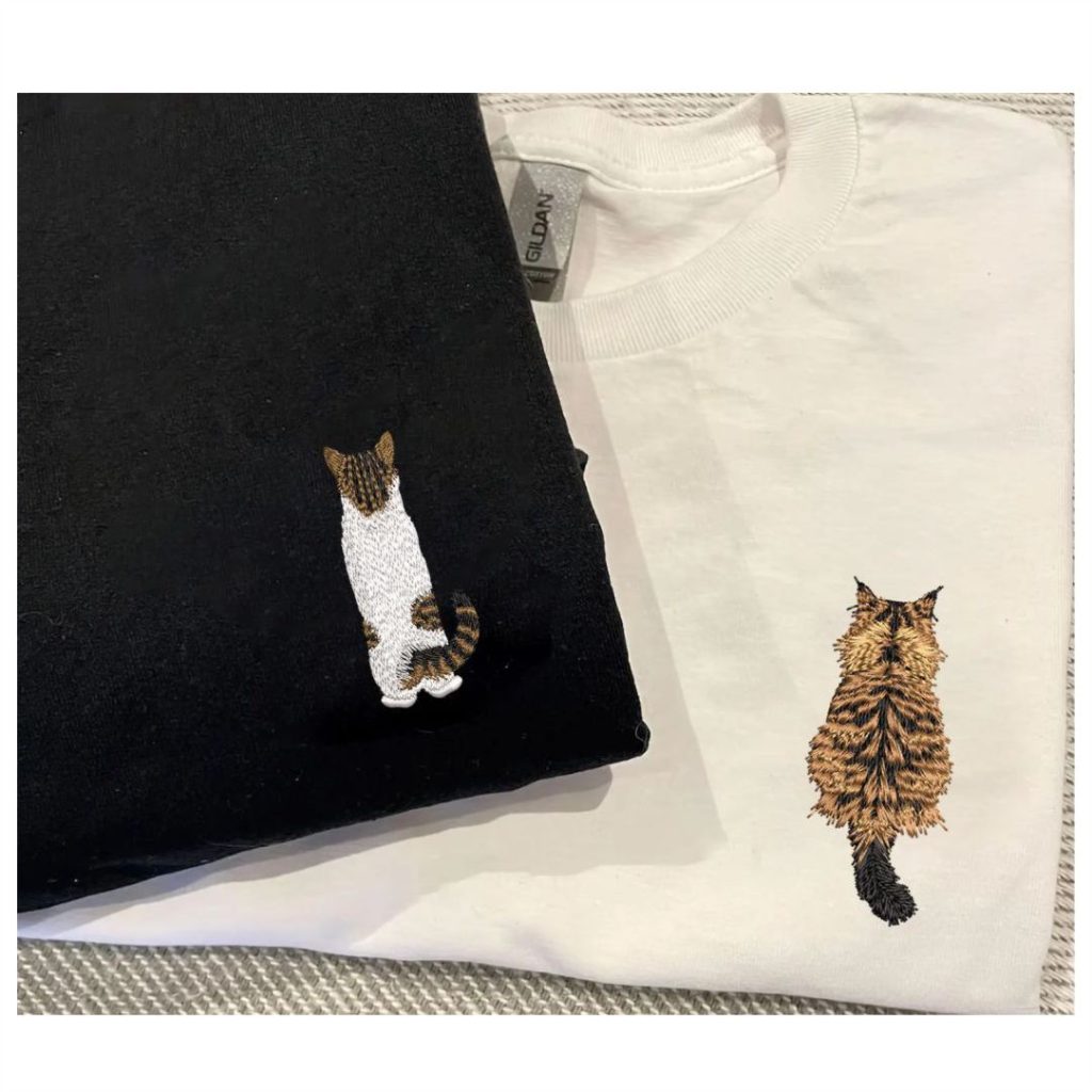 Encante seus projetos com a beleza e personalidade dos felinos mais amados do mundo! Esta matriz de bordado gatos de raça foi criada para destacar os traços únicos de raças como Persa, Siamês, Maine Coon, Bengal e outras, com riqueza de detalhes e realismo impressionante. Ideal para quem ama gatos e deseja bordar com estilo e precisão.